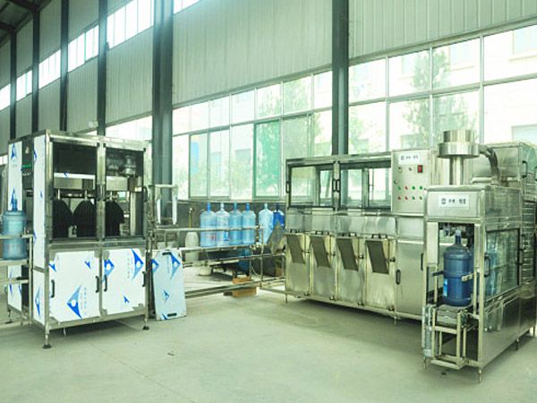 大桶水灌装生产线