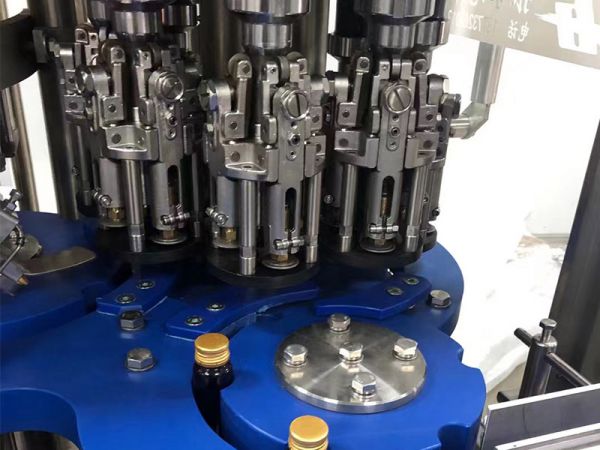 瓶装水灌装设备