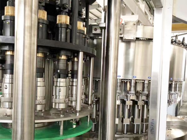 瓶装水灌装设备