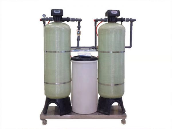 一用一备软化水设备