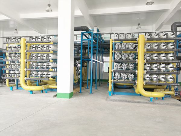 大型反渗透水处理设备案例现场