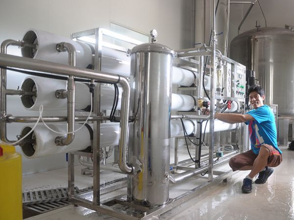 12吨纯净水设备案例现场