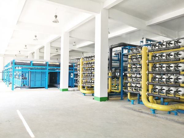 大型反渗透水处理机组